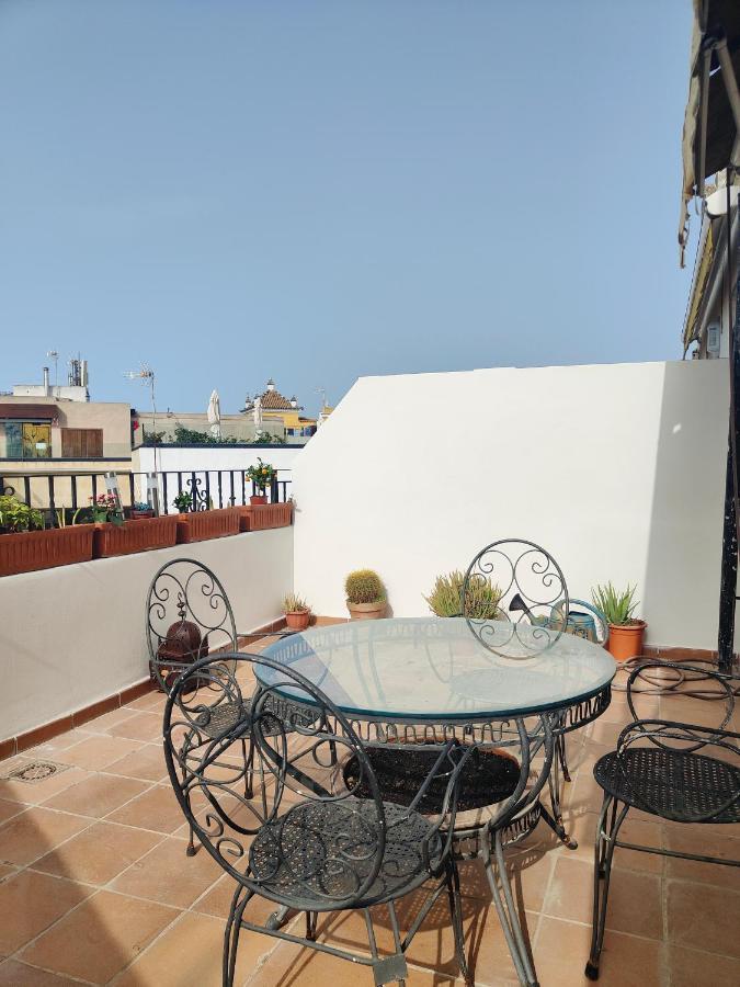 Lovely 1-Bedroom Loft With Terrace. Amazing View. Sevilla Kültér fotó